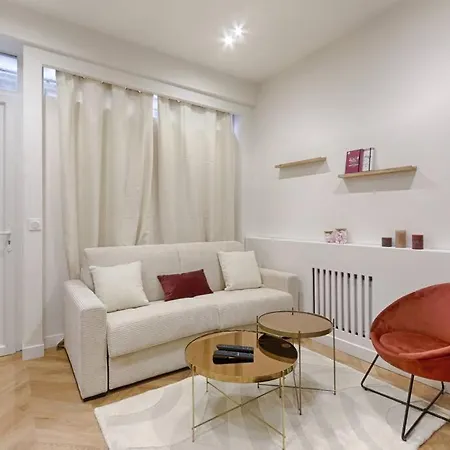 Apartment Cambodge Pere Lachaise Cosy 2p *